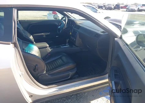 2010 Dodge Challenger R/T z USA, uszkodzony, nr VIN 2B3CJ5DT6AH139348